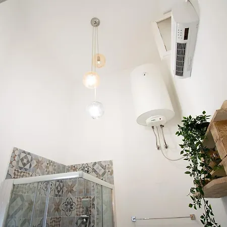 Lorenzo's Art 2 - Via Tribunali Napoli