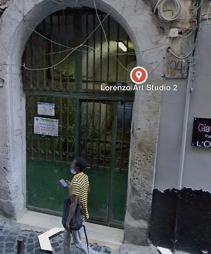 Lorenzo's Art 2 - Via Tribunali * Neapol